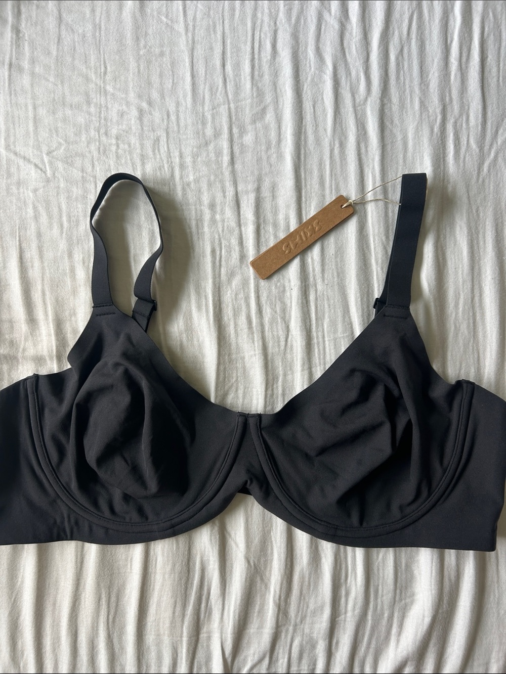 NWT SKIMS Black Underwire Bra with Adjustable Straps